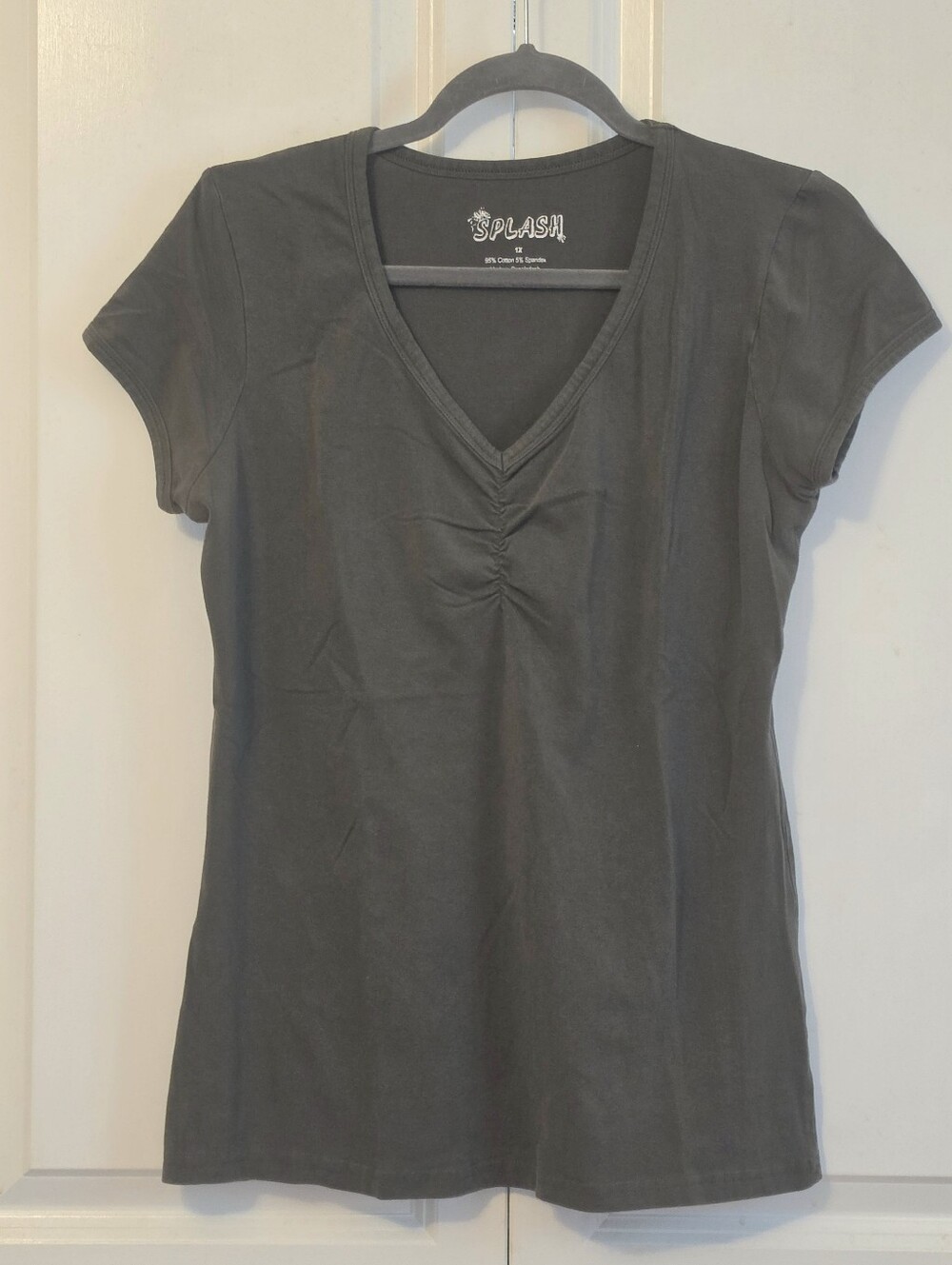 Splash size 1X Short Sleeve Olive Green Top Center Bust Ruching V-Neck Shirt